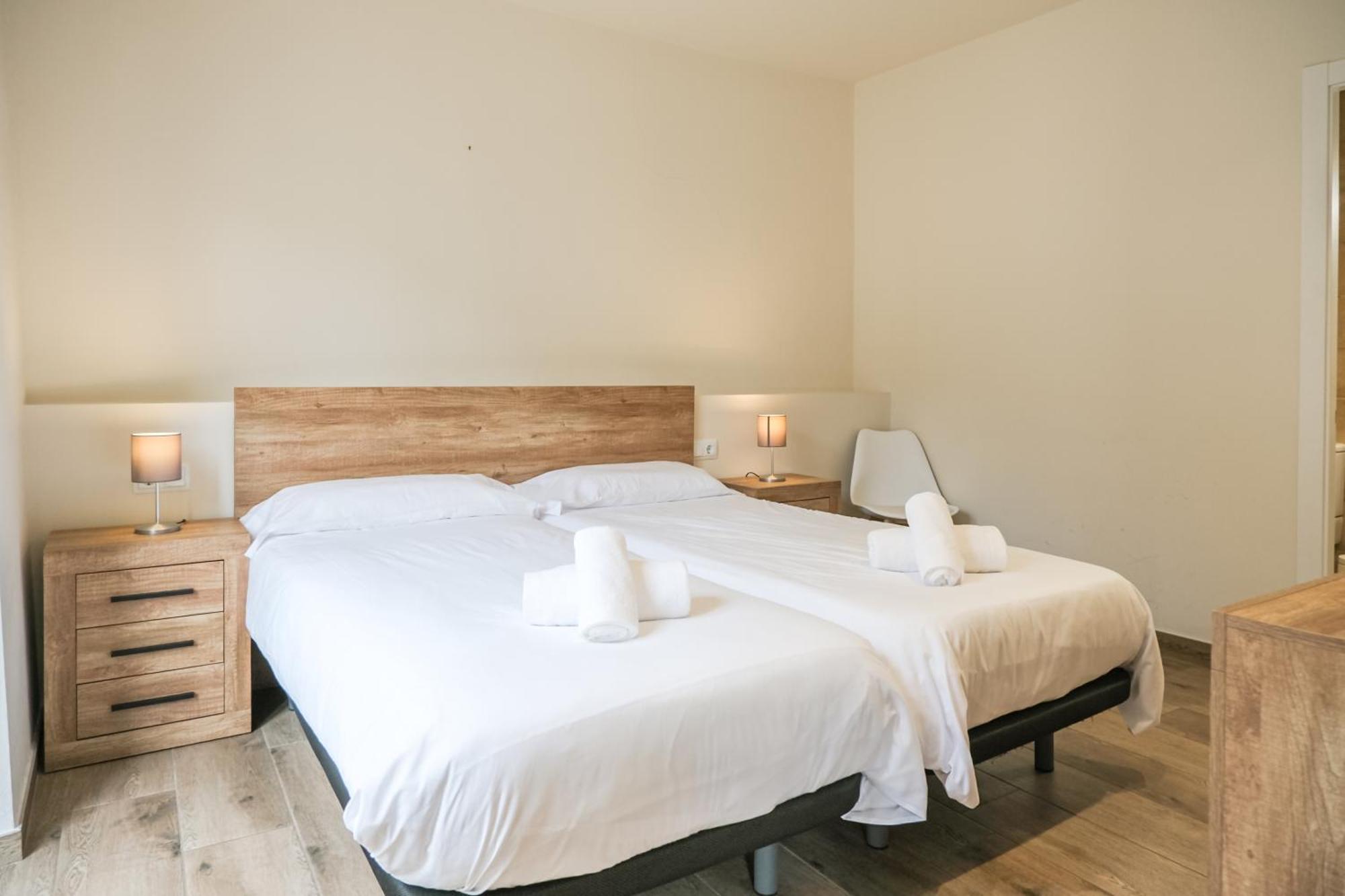 Can Cintet 1 Apartamento En La Plaza De Besalú Dış mekan fotoğraf