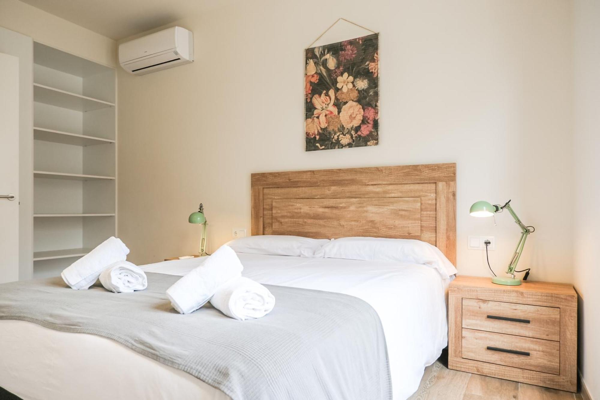 Can Cintet 1 Apartamento En La Plaza De Besalú Dış mekan fotoğraf